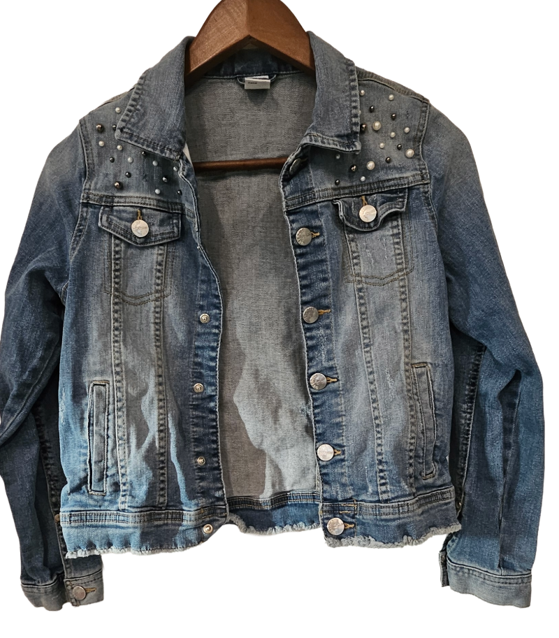 Jeansjacka med pärlor