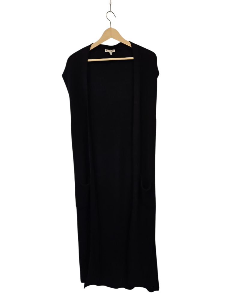 Ärmlös lång kofta