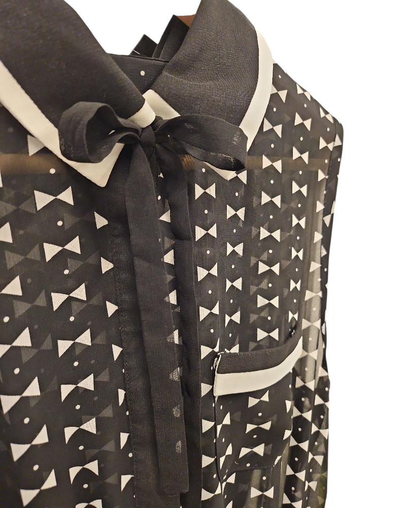 Klänning med knytning