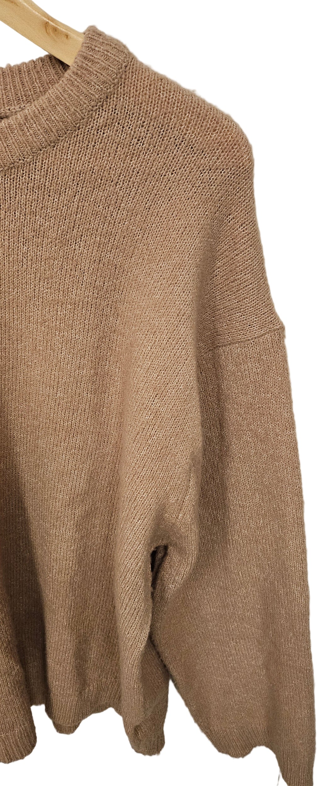 Stickad tröja med rund hals