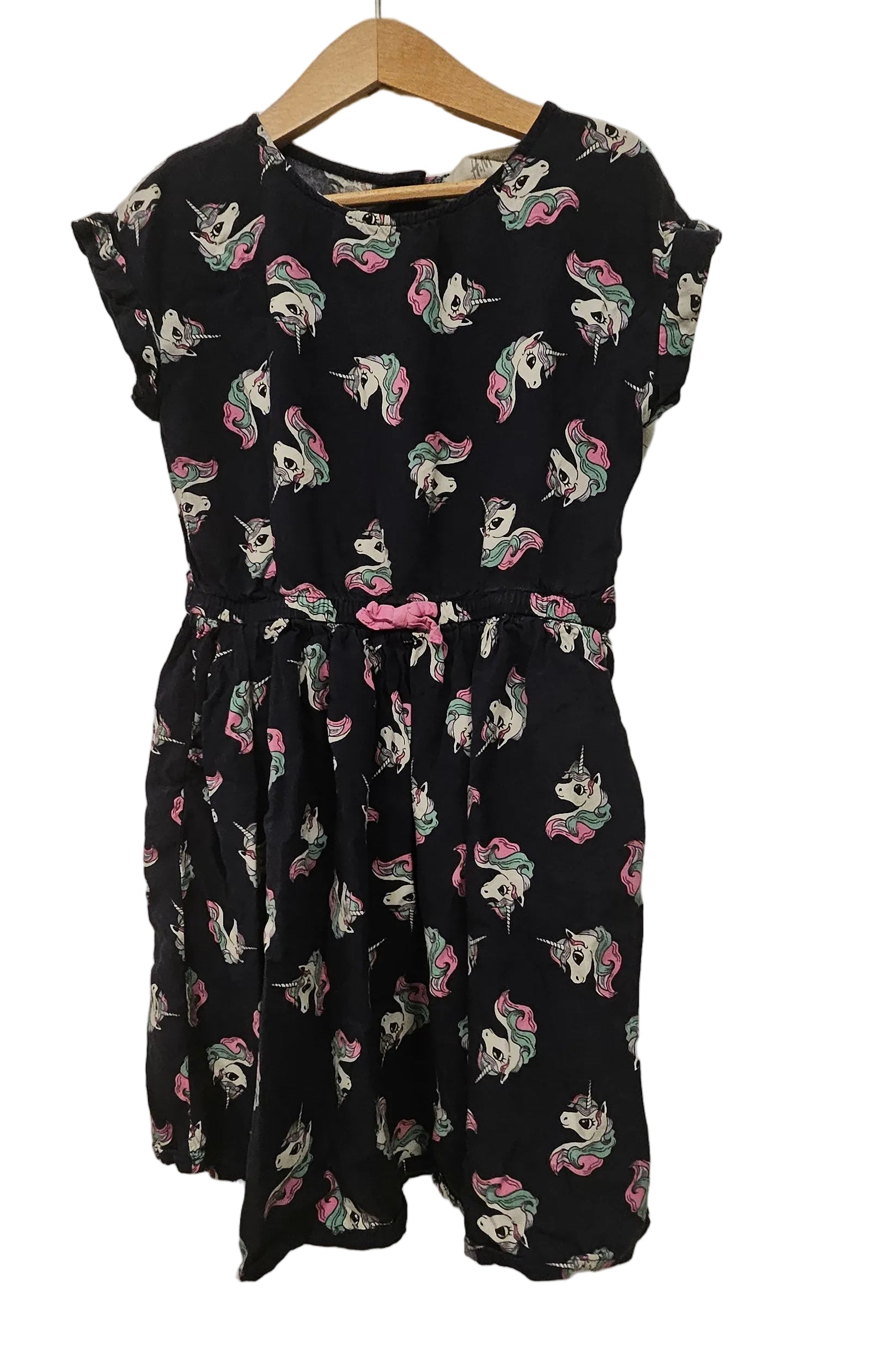 Klänning med enhörningar