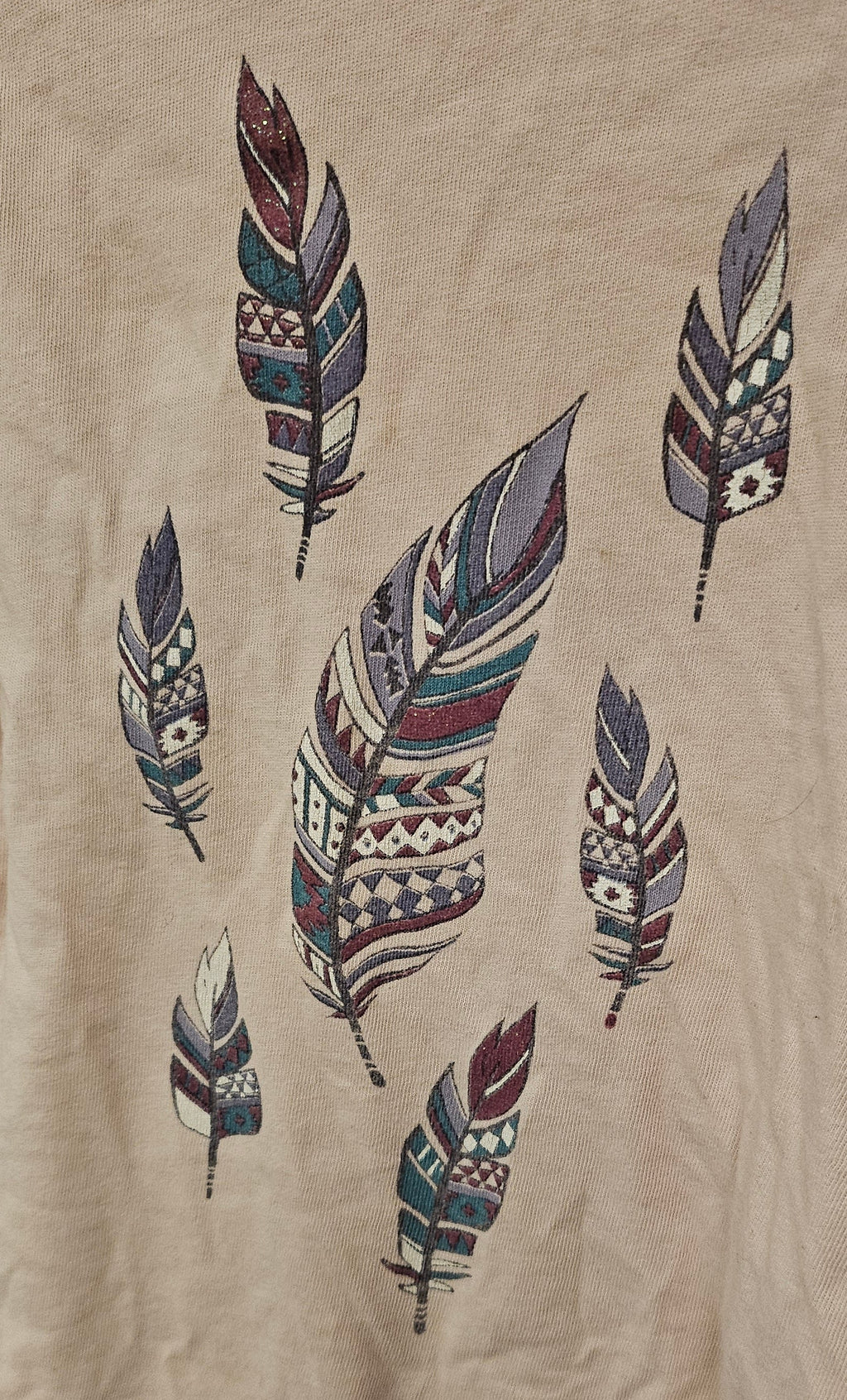 T-shirt med fjädermotiv