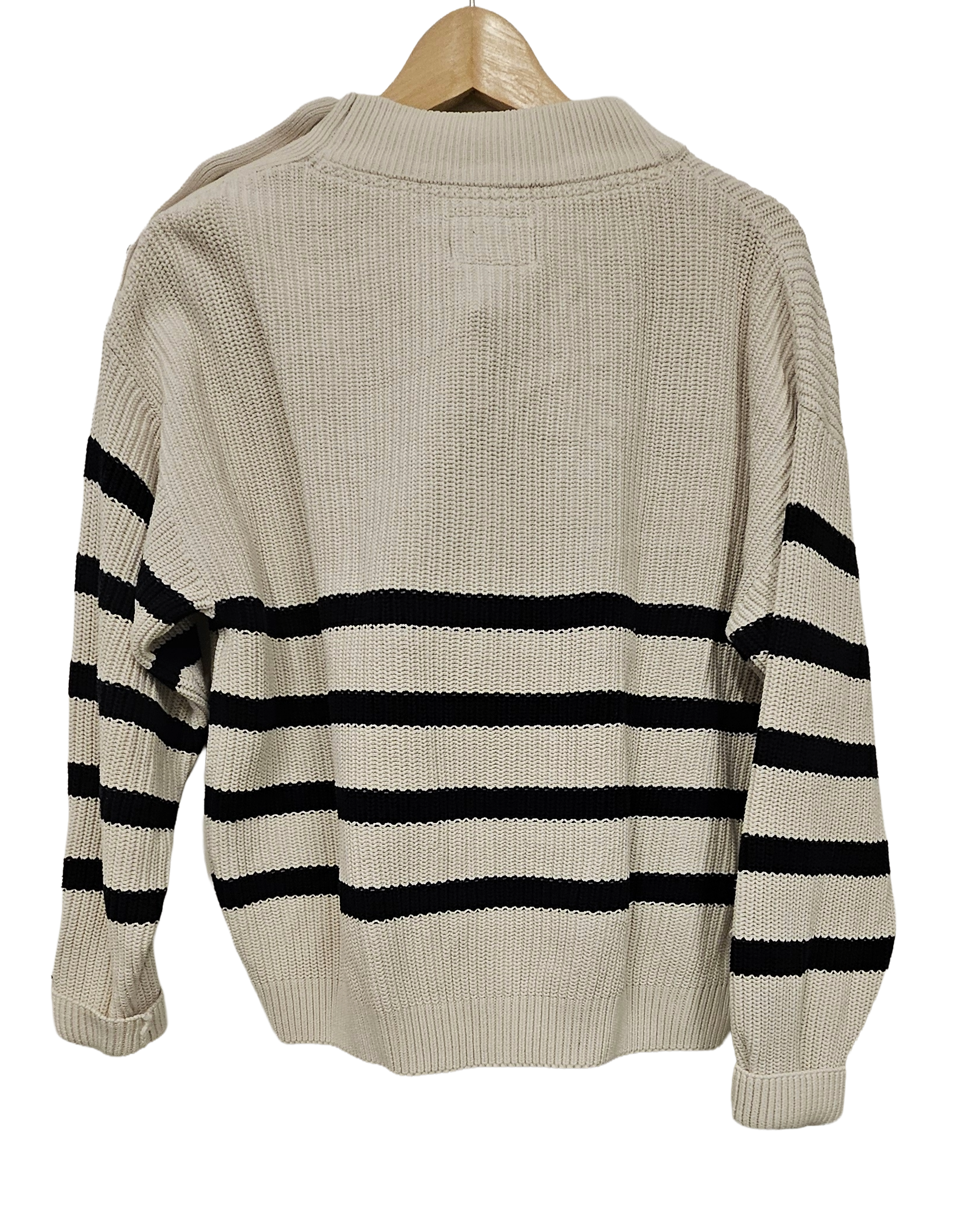 Stickad tröja med ränder