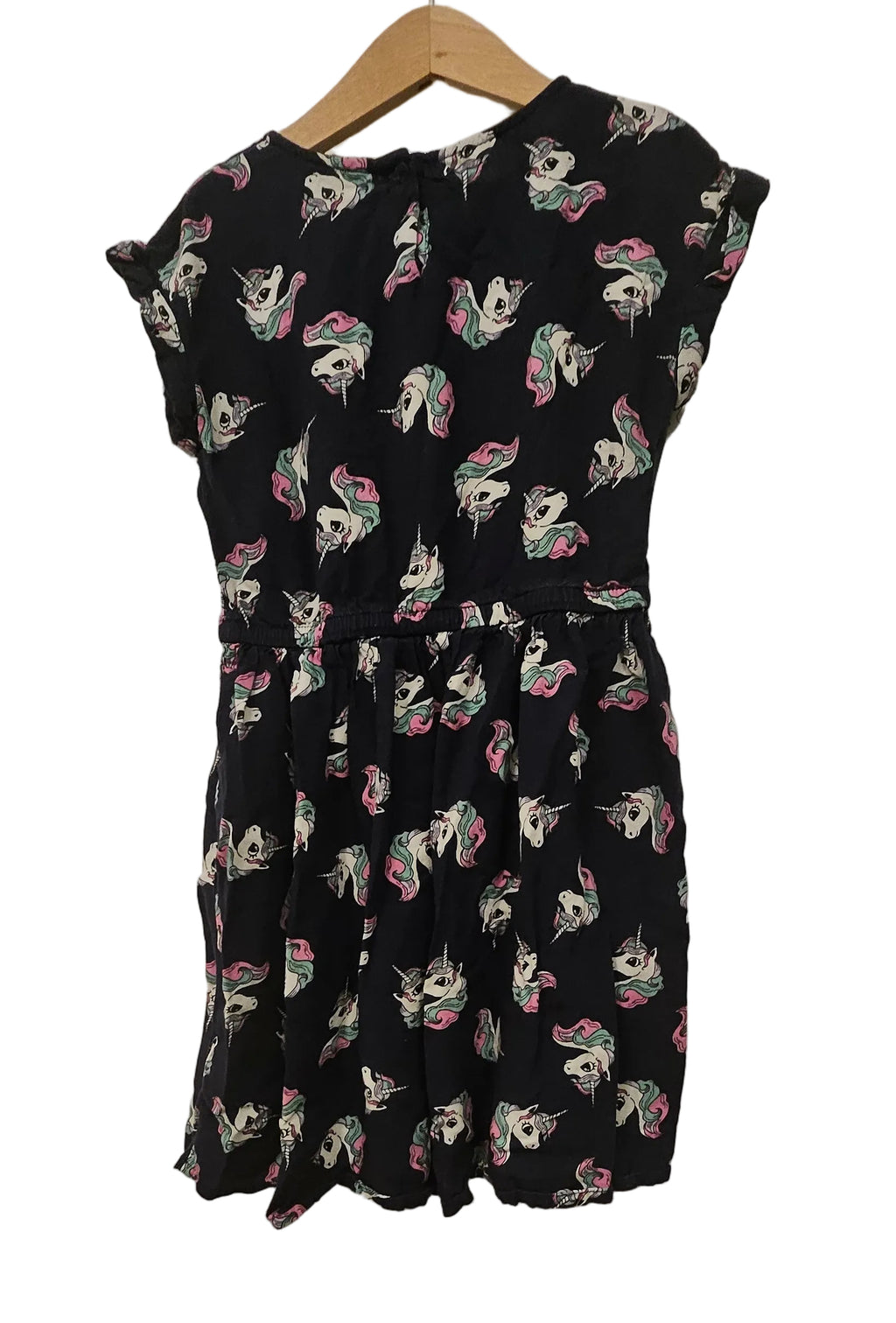 Klänning med enhörningar